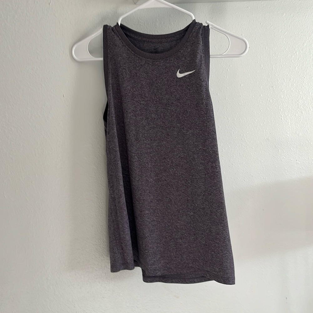 Size small dri Fit Nike tank